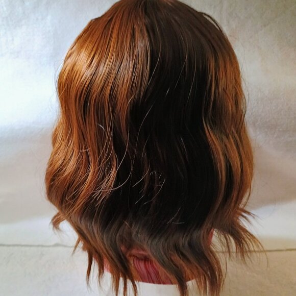 NWOT: Jiangtangfang Medium-Length Brown Wavy Wig - Picture 2 of 6